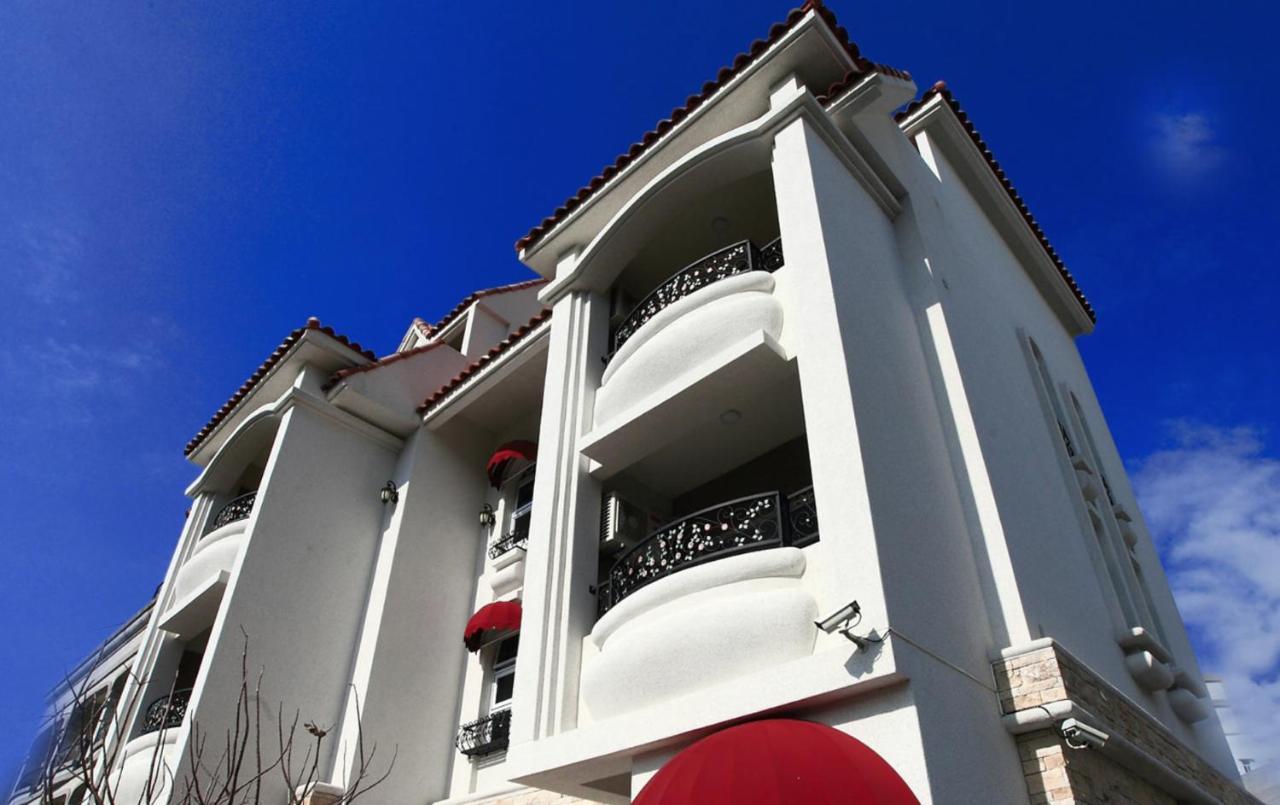 坡岸邊民宿 Città di Hualien Esterno foto